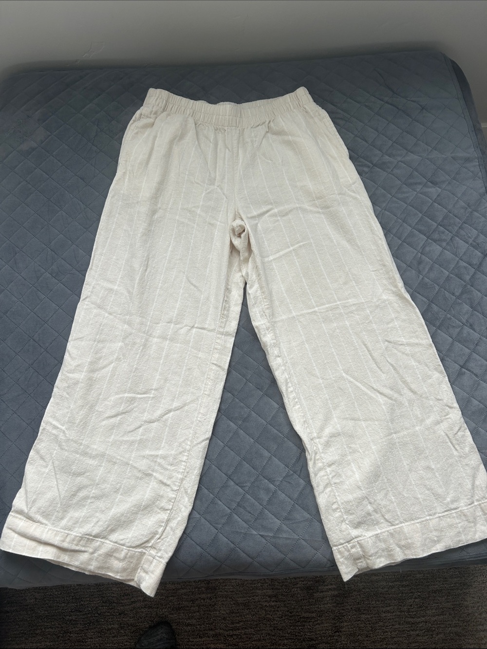 Old Navy Cream Wide-Leg Pull-On Pants